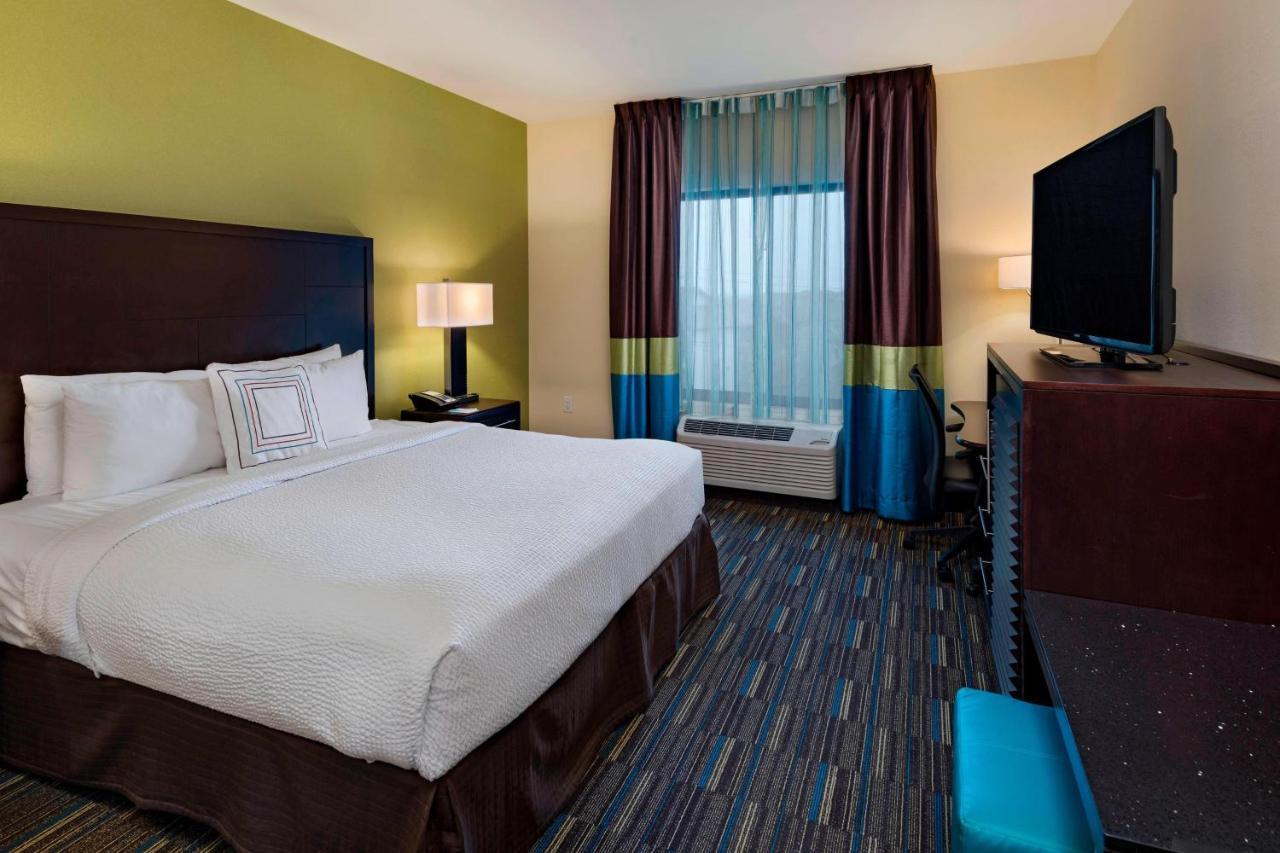 Fairfield Inn And Suites By Marriott Austin Northwest/Research Blvd Exterior photo