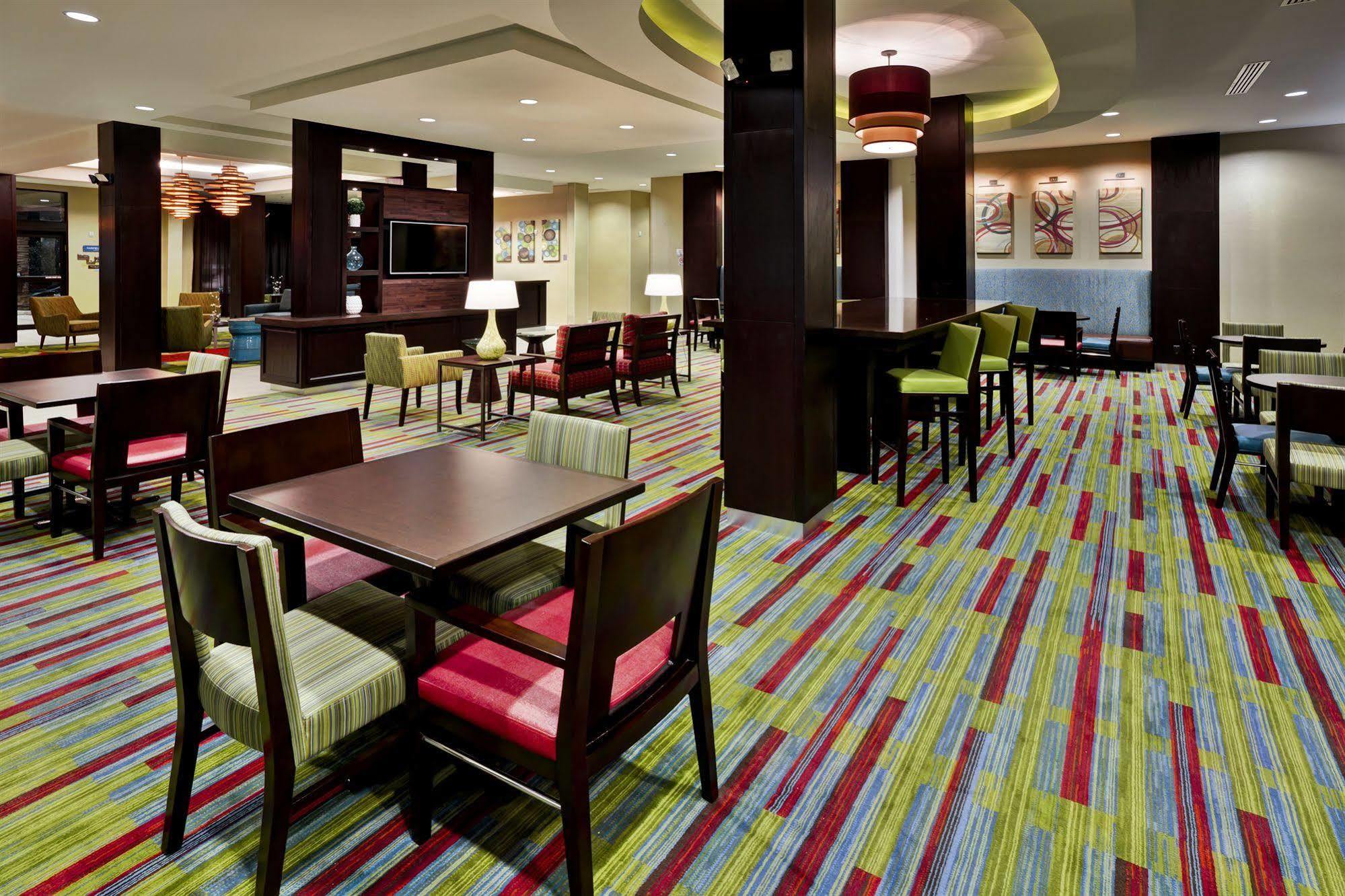 Fairfield Inn And Suites By Marriott Austin Northwest/Research Blvd Exterior photo